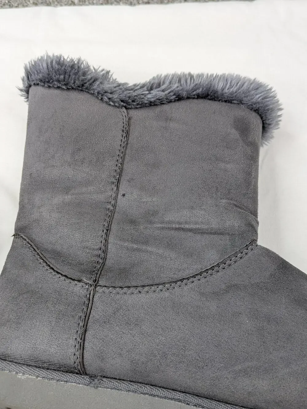 Airwalk Boots Womens Size 9 Gray Faux Suede Fur Lined Side Zip Winter Mid Calf